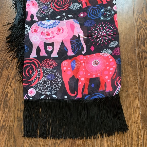 BNWT Chiffon scarf warp pink elephants lovely print - Picture 5 of 7